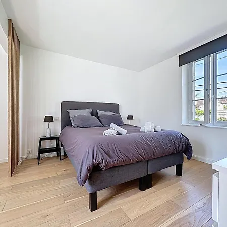 Pleasant Old And Comfortable Little House Hébergement de vacances Apremont (Oise)