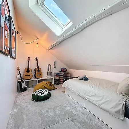 Pleasant Old And Comfortable Little House Apremont (Oise)