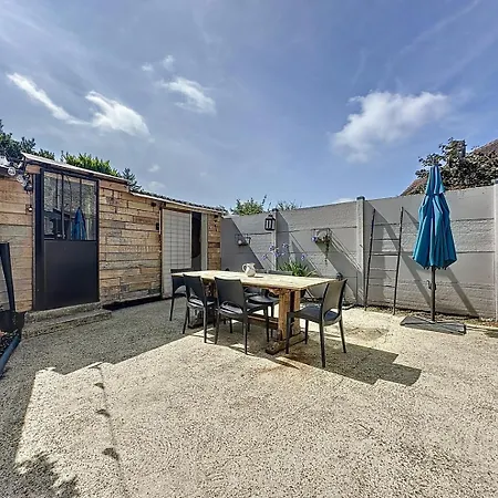 Pleasant Old And Comfortable Little House Hébergement de vacances Apremont (Oise)