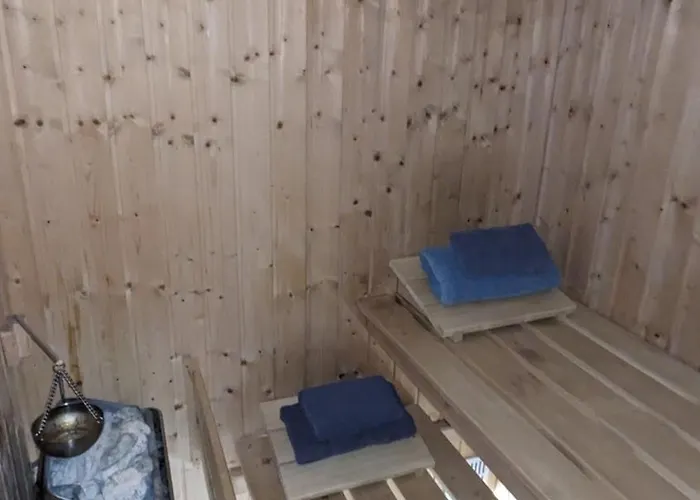 Pleasant Old And Comfortable Little House Hébergement de vacances Apremont (Oise)