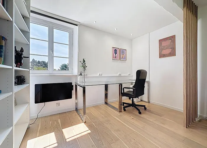 Pleasant Old And Comfortable Little House * Apremont (Oise)