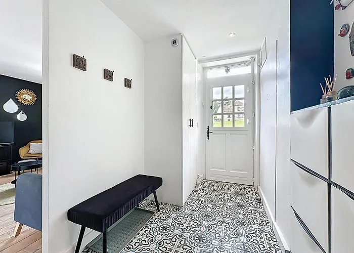 Hébergement de vacances Pleasant Old And Comfortable Little House