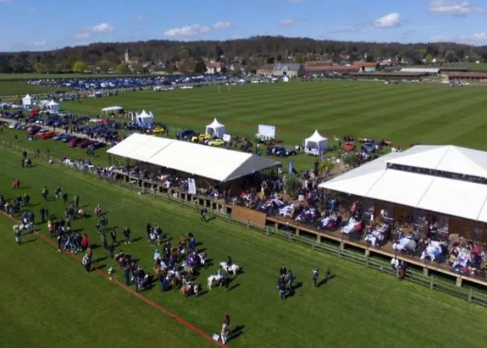 Pleasant Old And Comfortable Little House Hébergement de vacances *